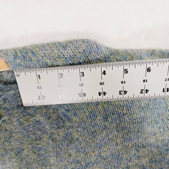 TAHARI, Cropped Button Cardigan, Medium, Soft, Lightweight, Blue/Green Mix - Picture 13 of 16